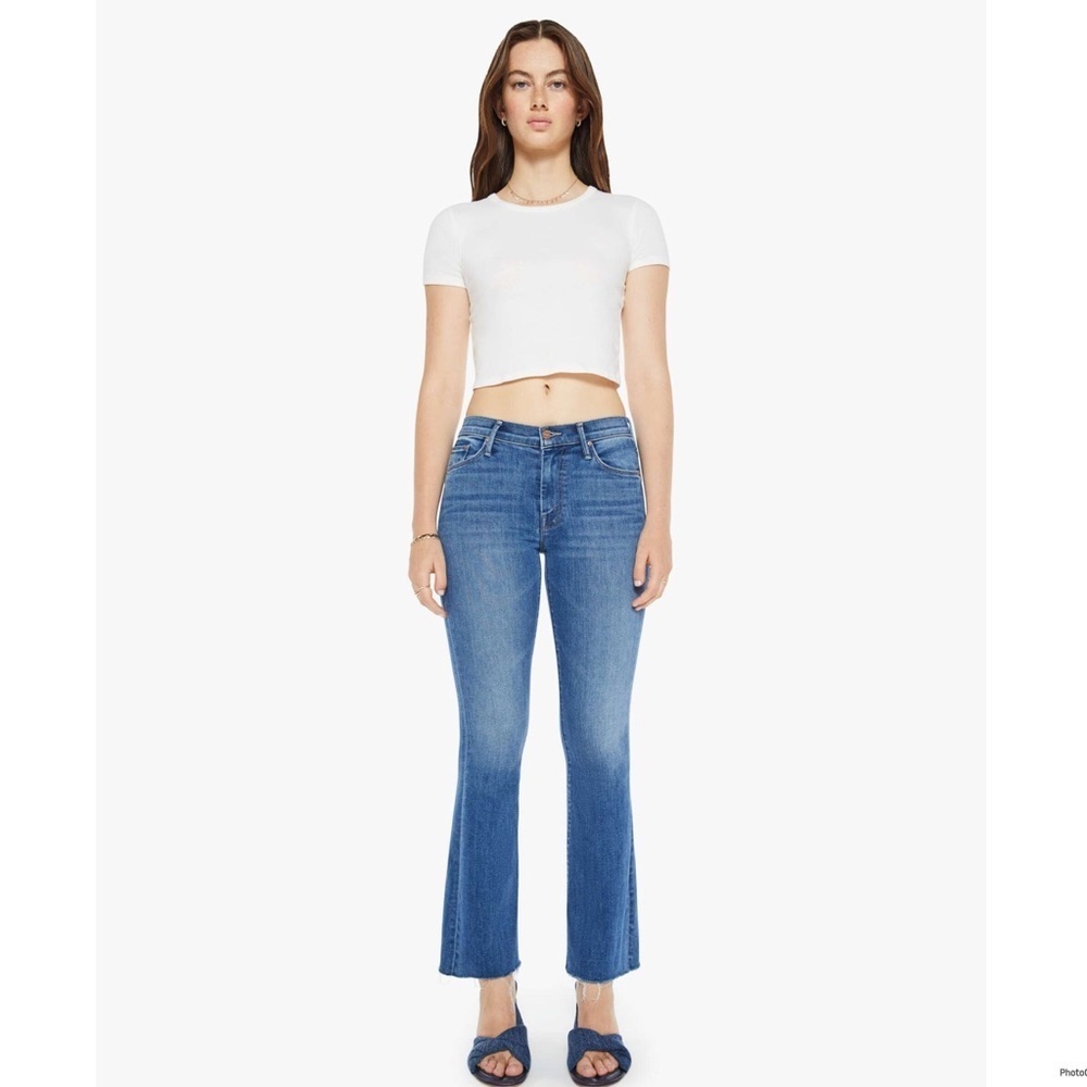 MOTHER
The Weekender High Rise Flared Jeans in We The Animals Size 29